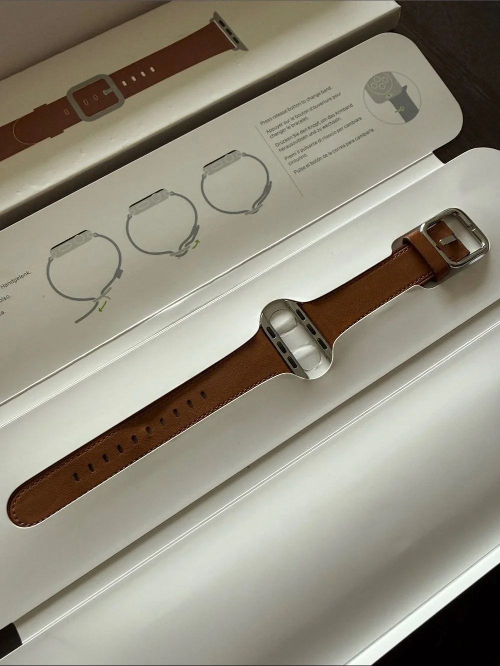 Apple Brown Leather Classic Buckle Apple Watch Band